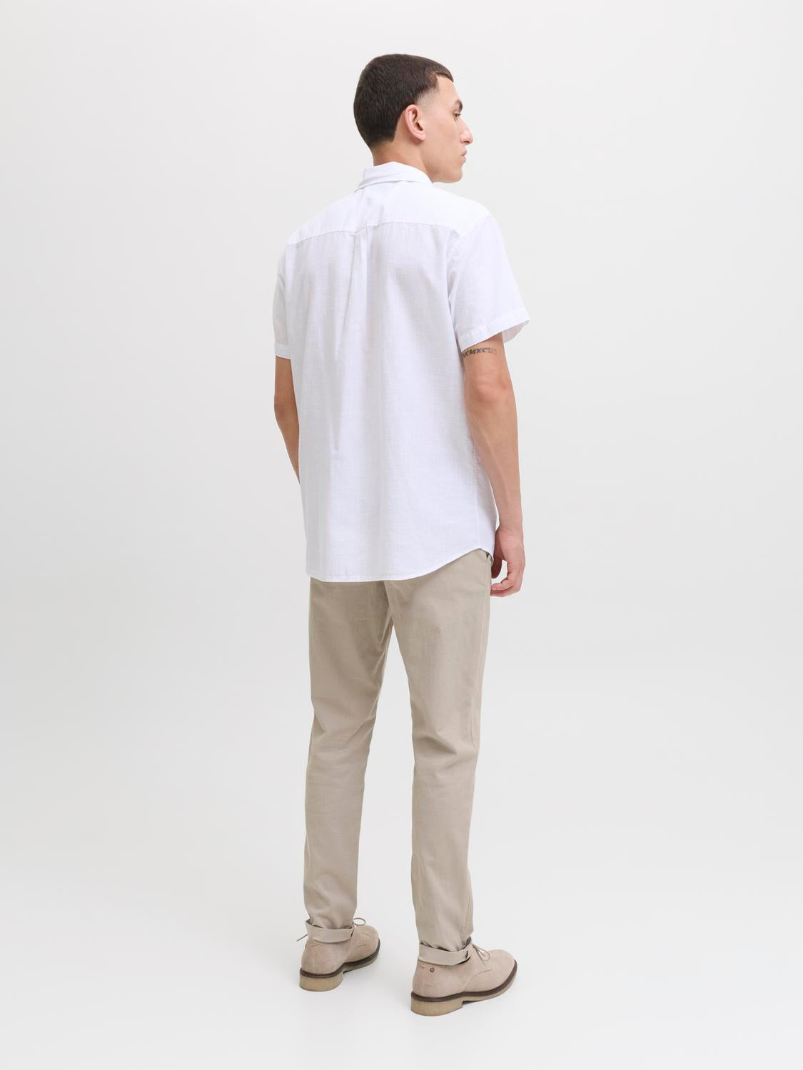 model_shot-back