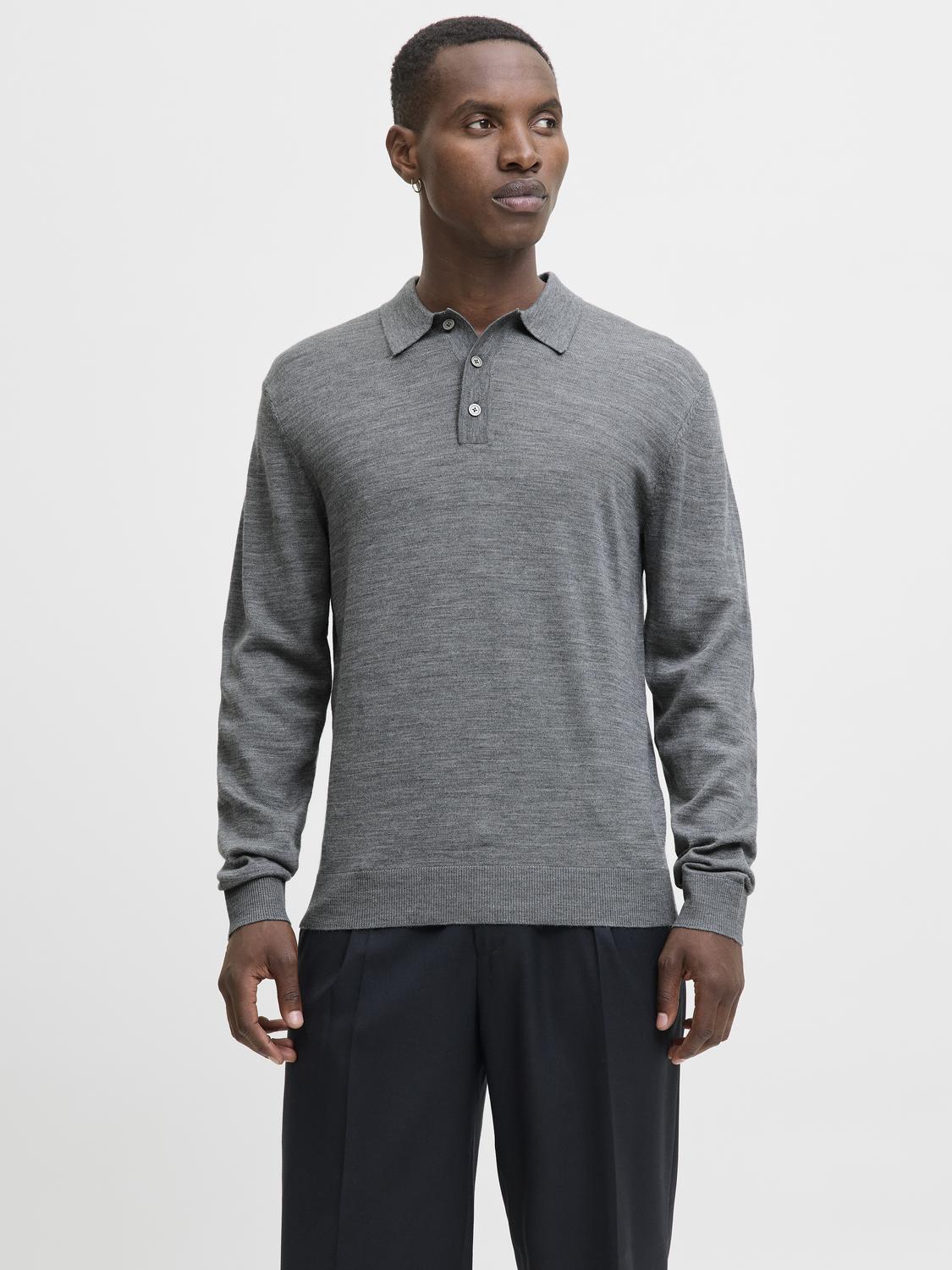 model_shot-front