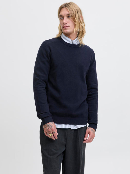 model_shot-front