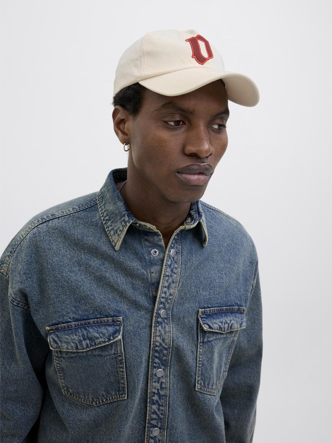 model_shot-front