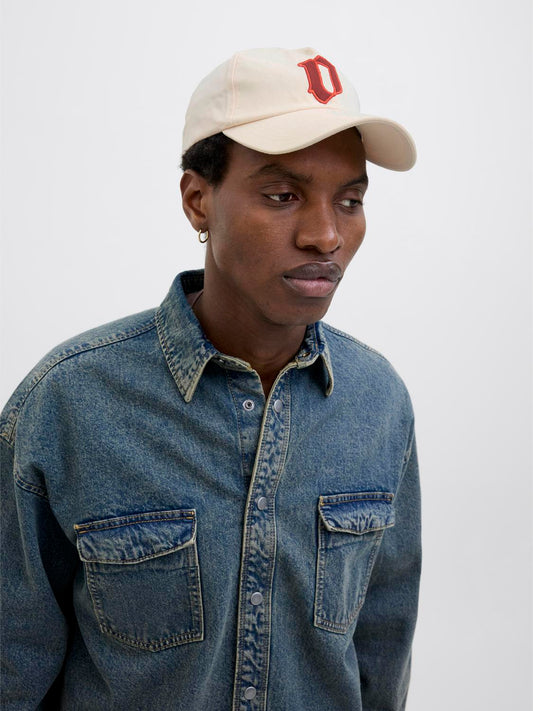 model_shot-front