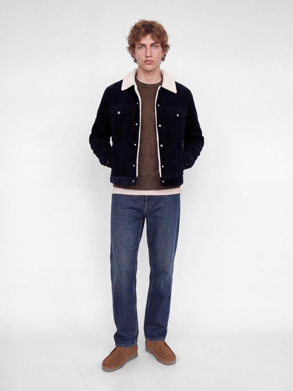 model_shot-front_full