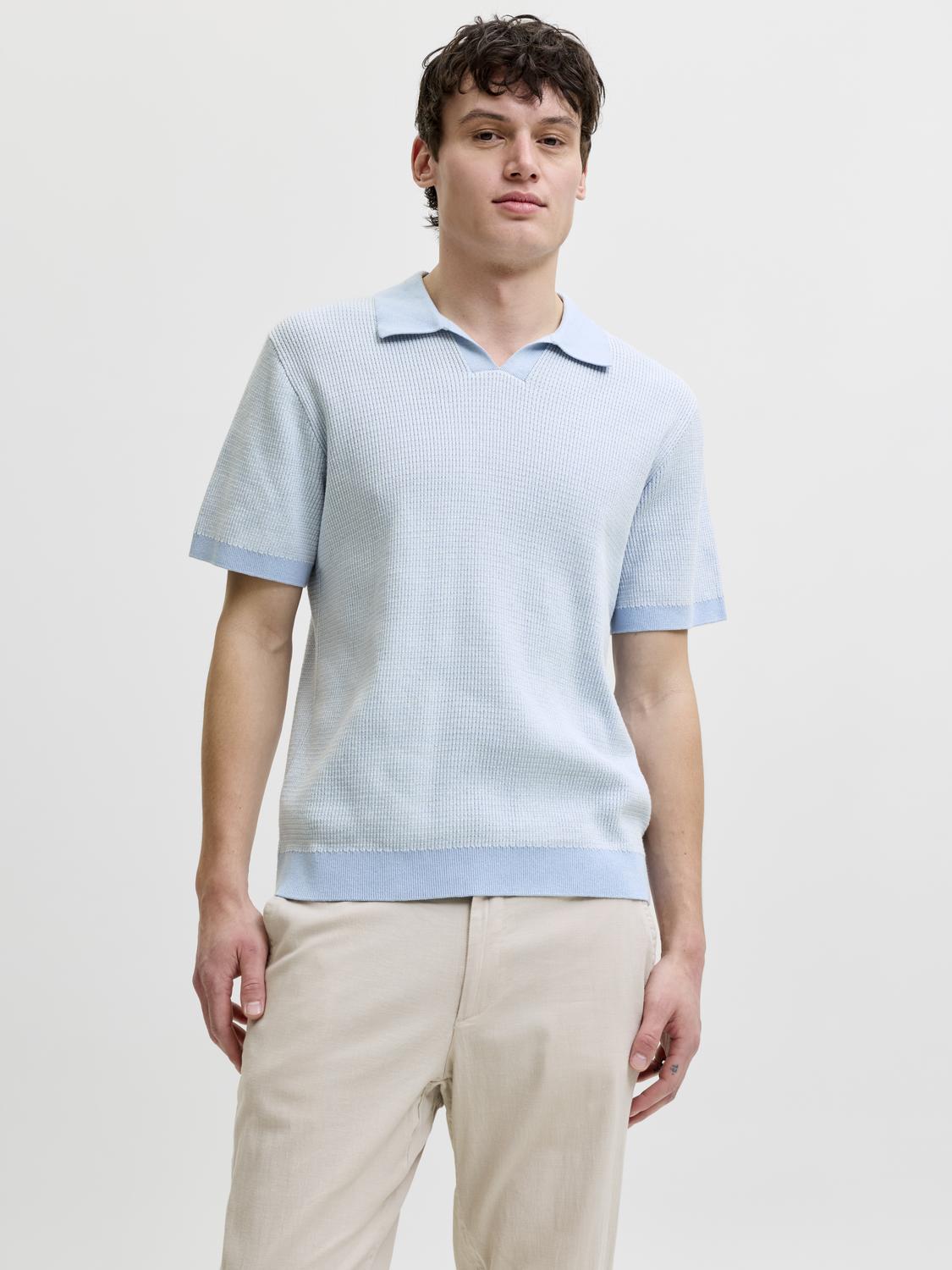 model_shot-front
