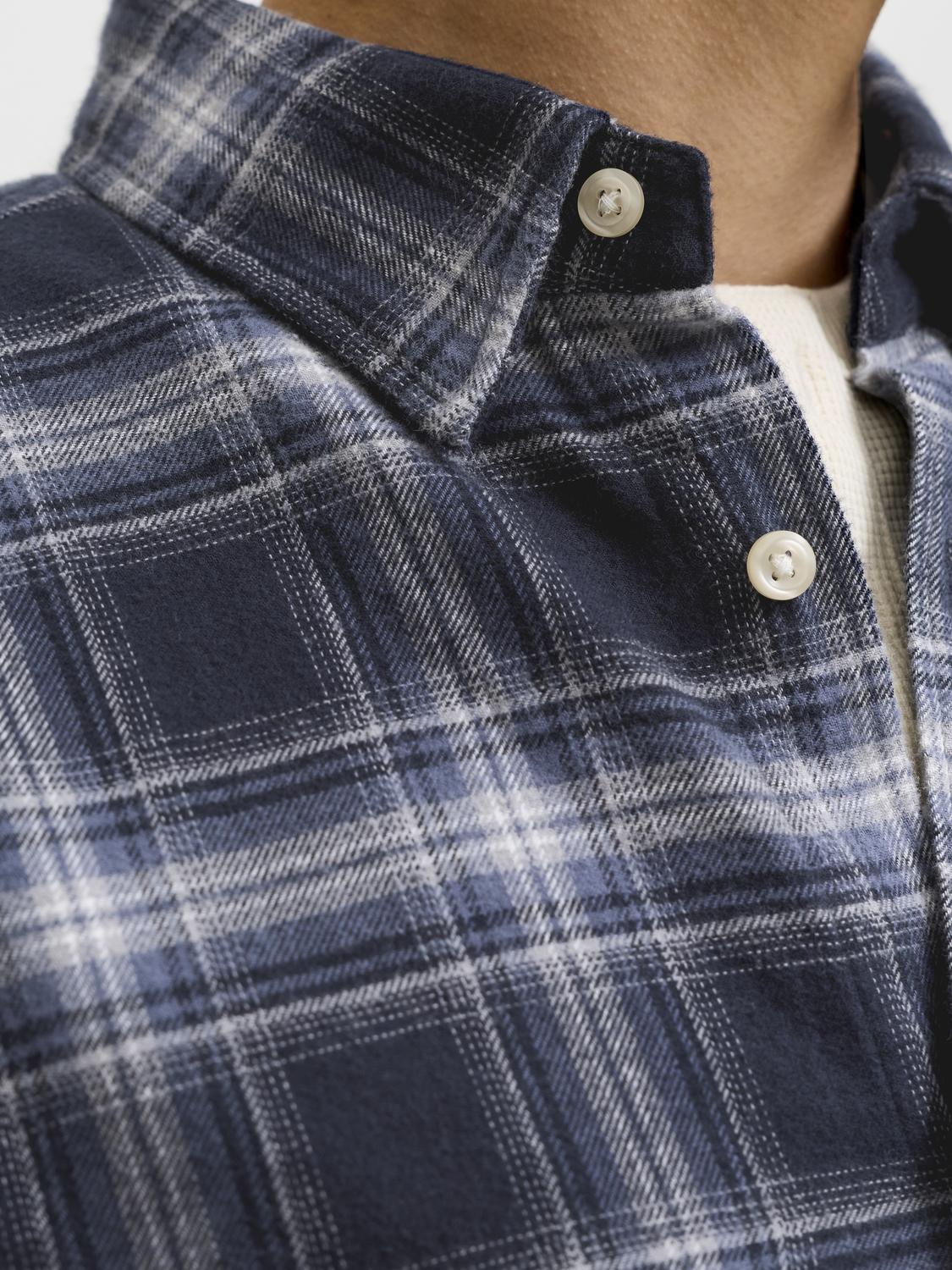 model_shot-detail