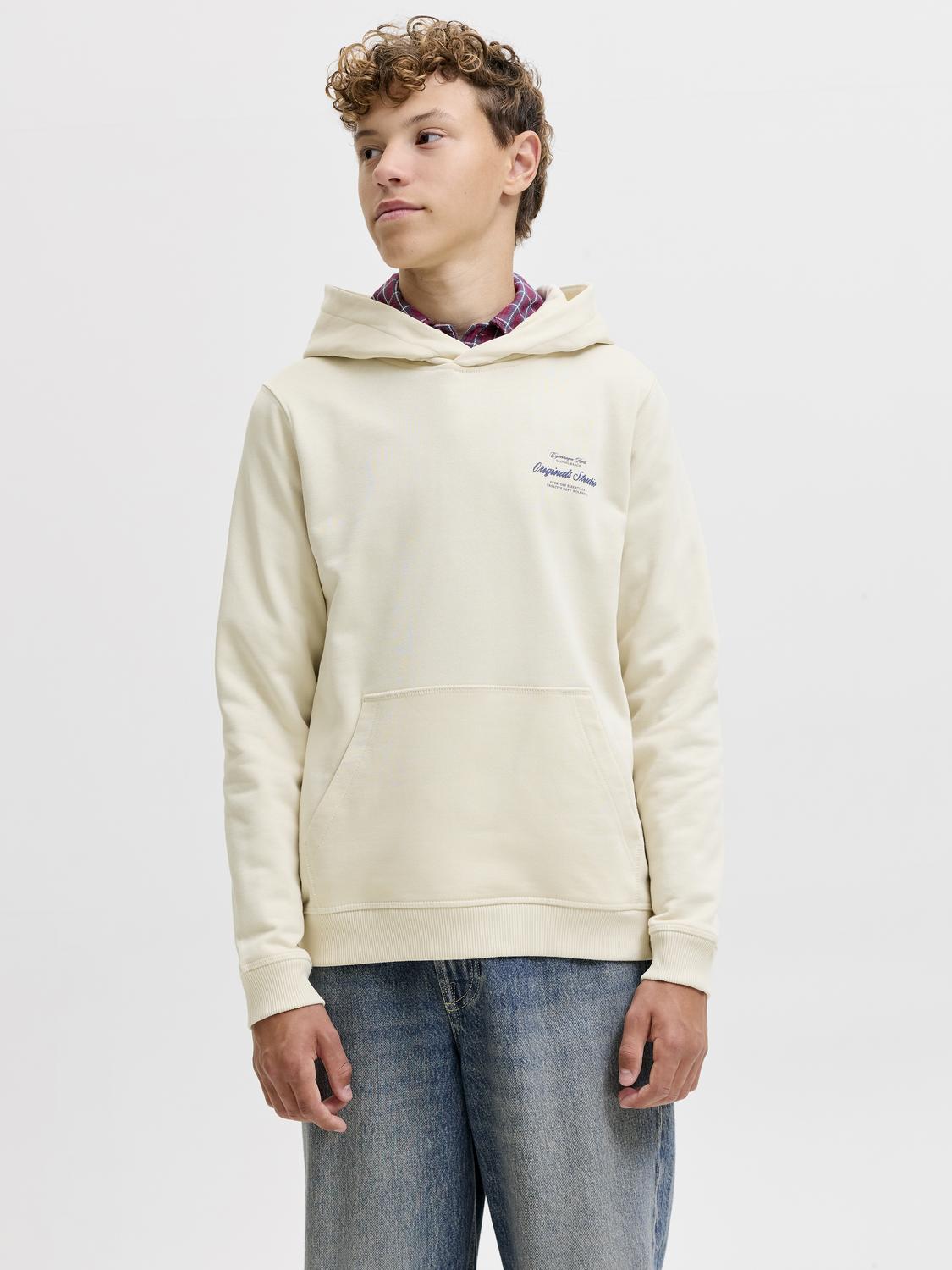 model_shot-front