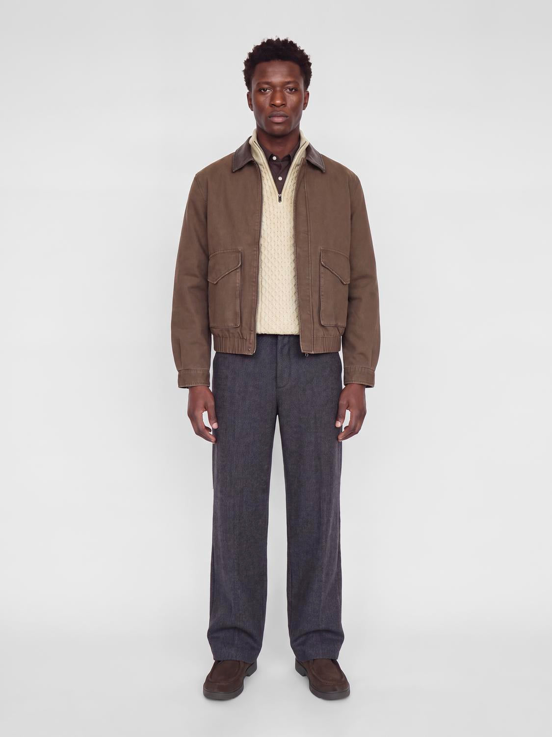 model_shot-front_full