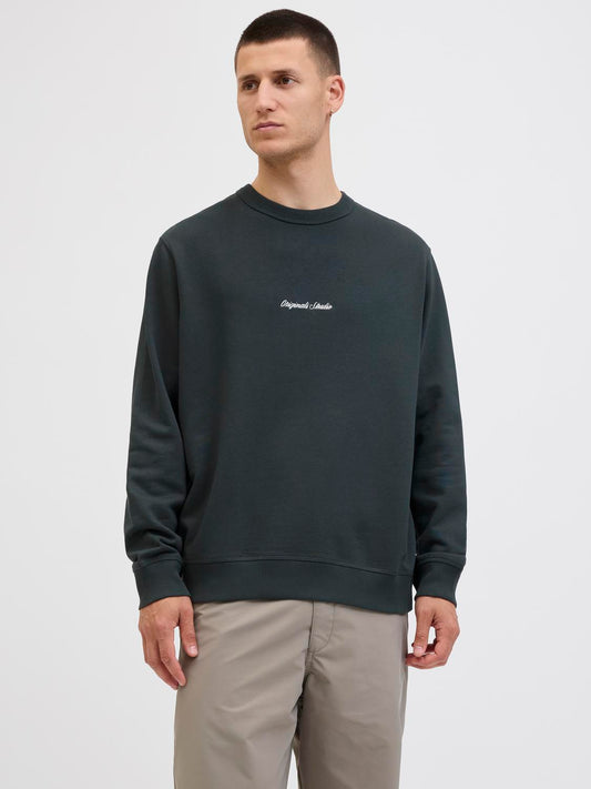 model_shot-front