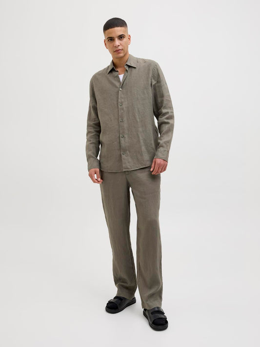 model_shot-front_full