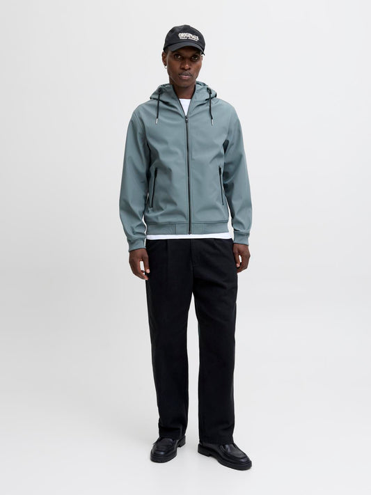 model_shot-front_full