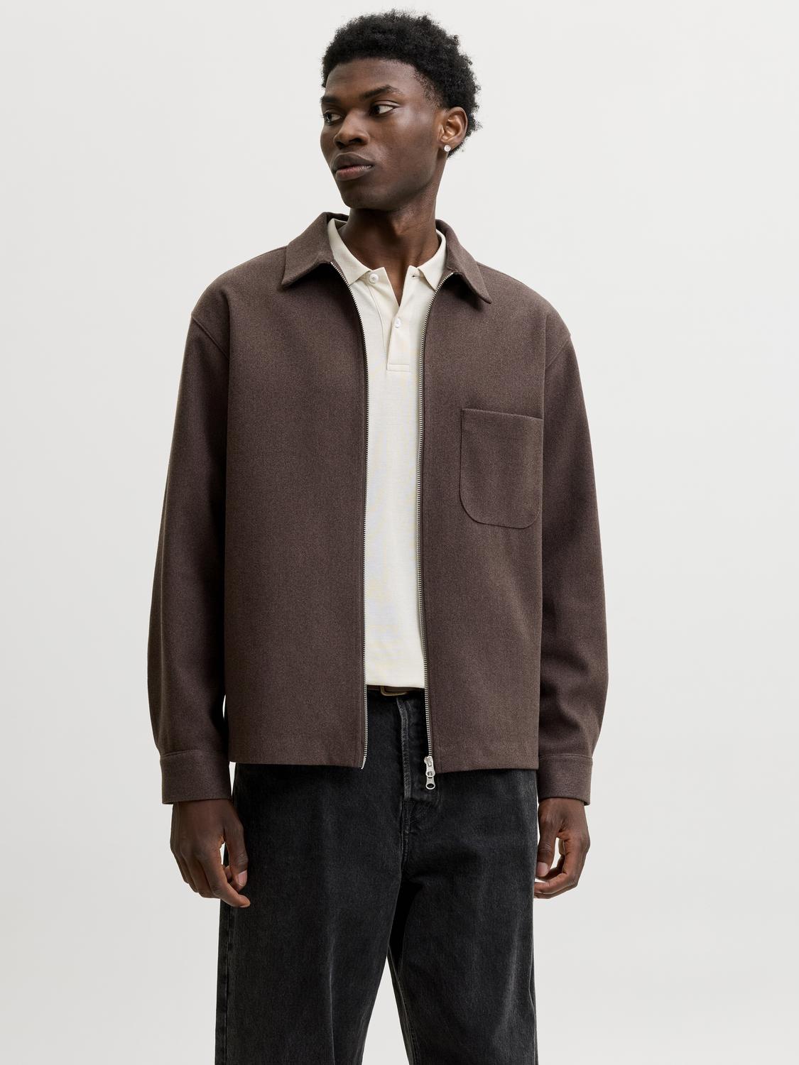 model_shot-front