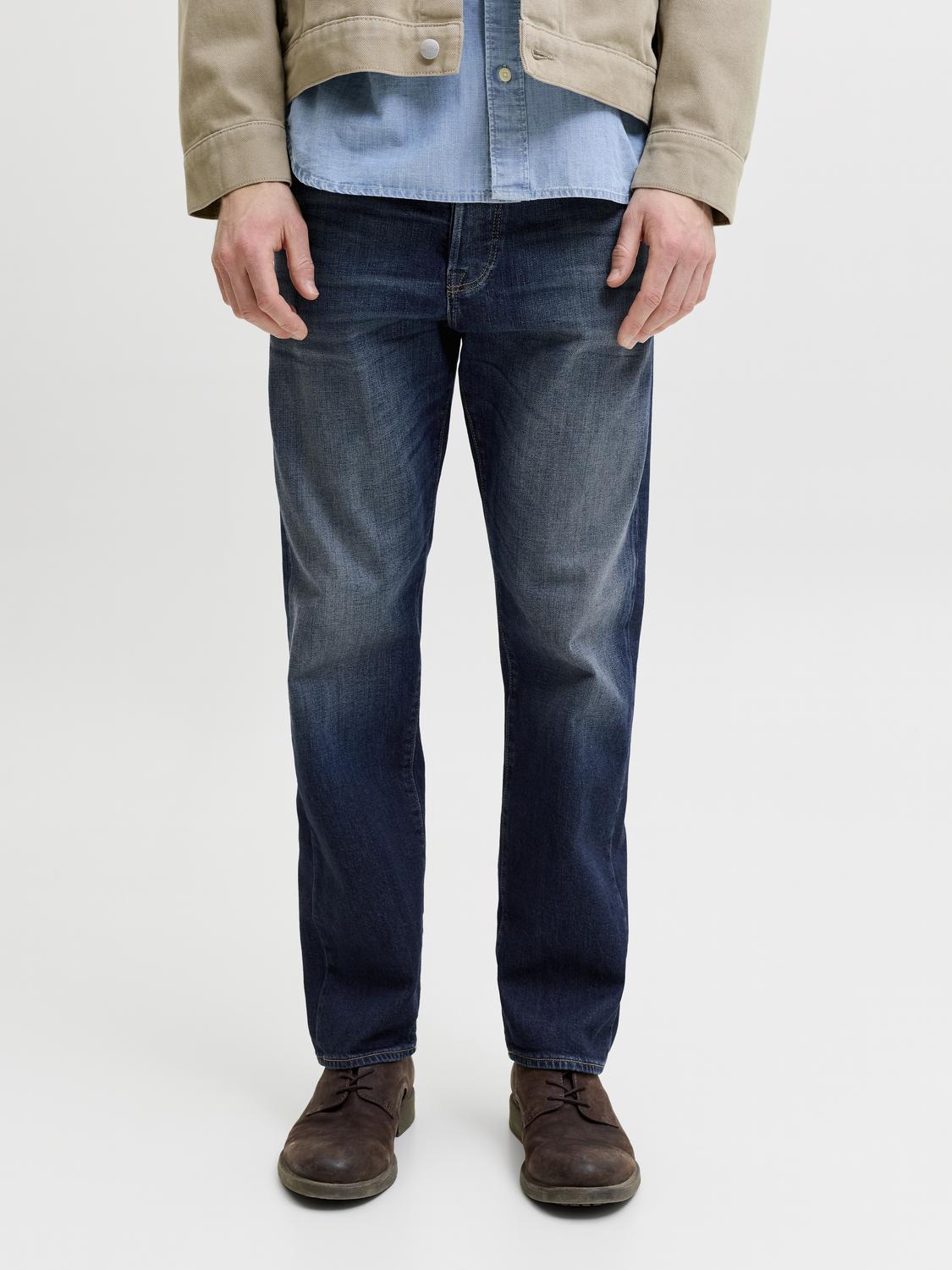 model_shot-front