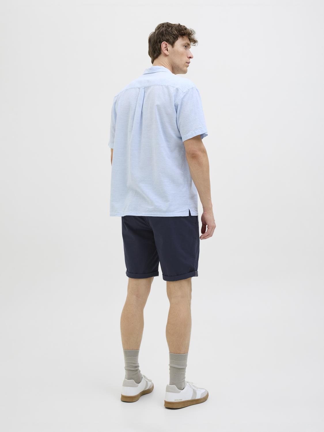 model_shot-back