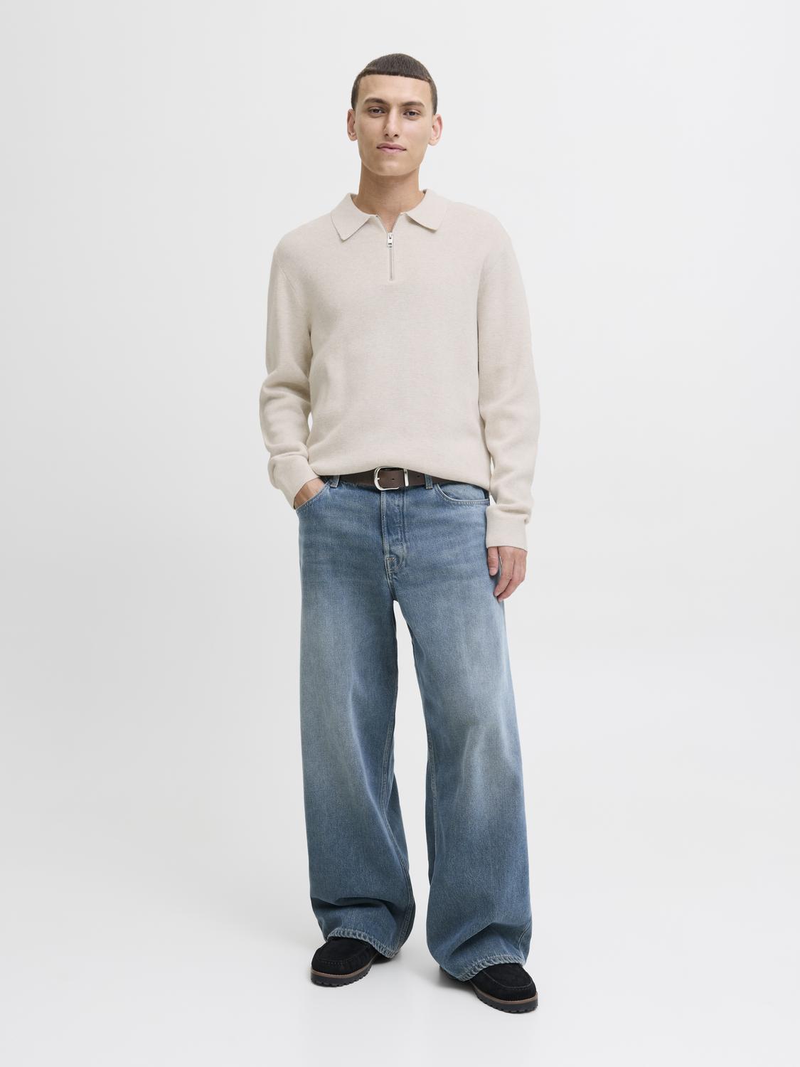 model_shot-front_full