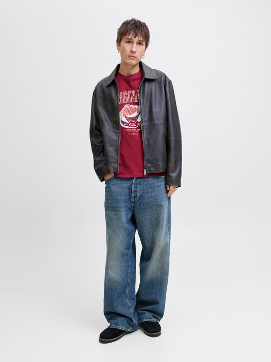 model_shot-front_full