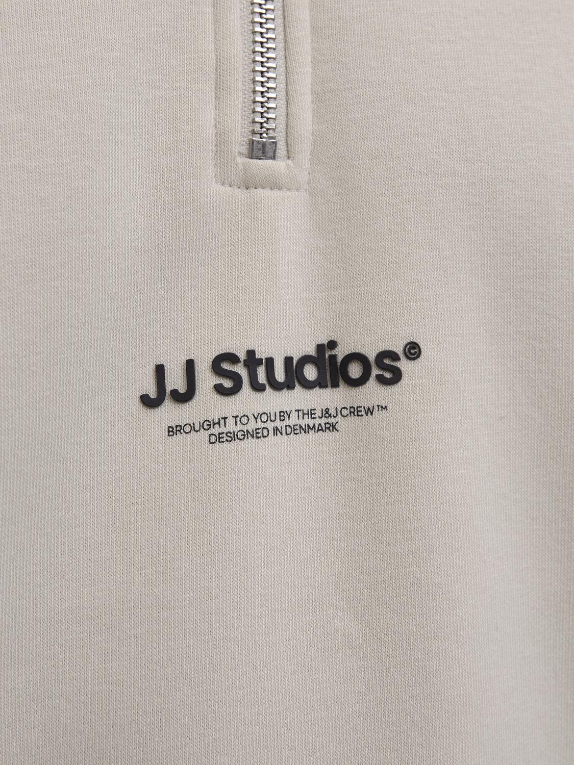model_shot-detail