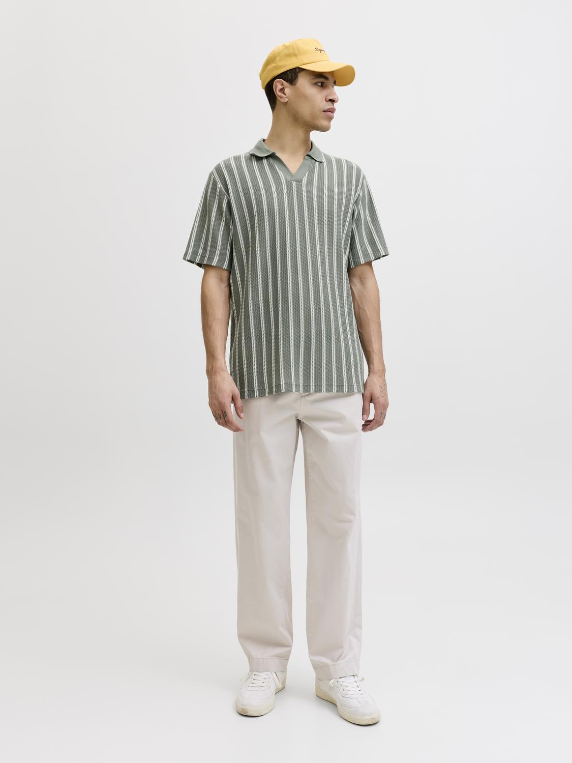 model_shot-front_full