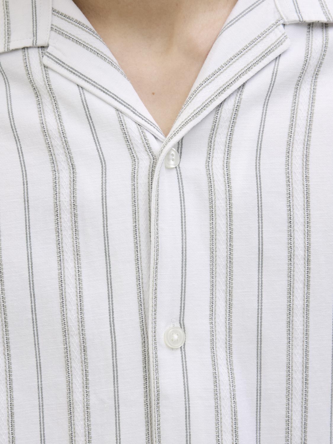 model_shot-detail
