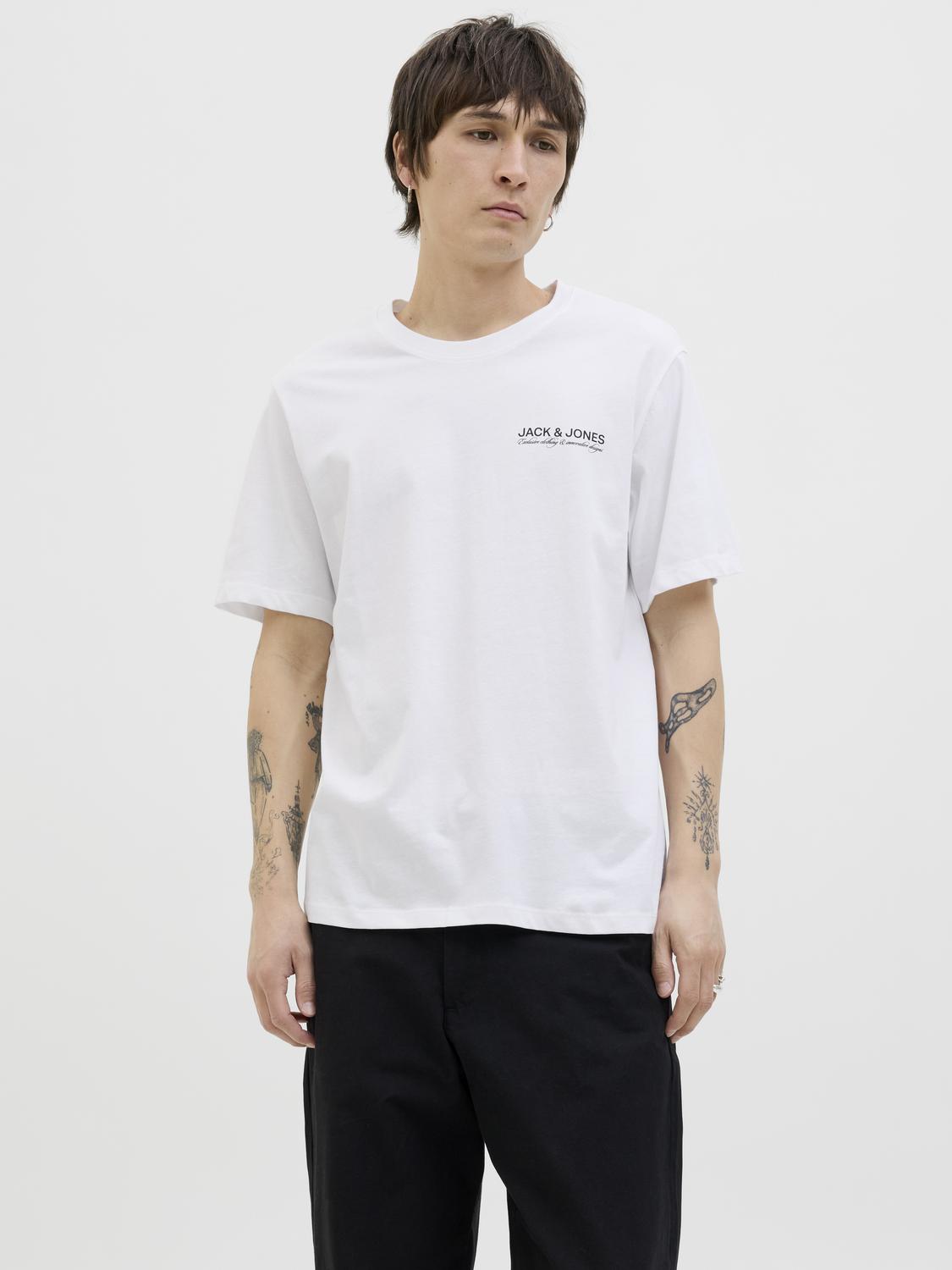 model_shot-front