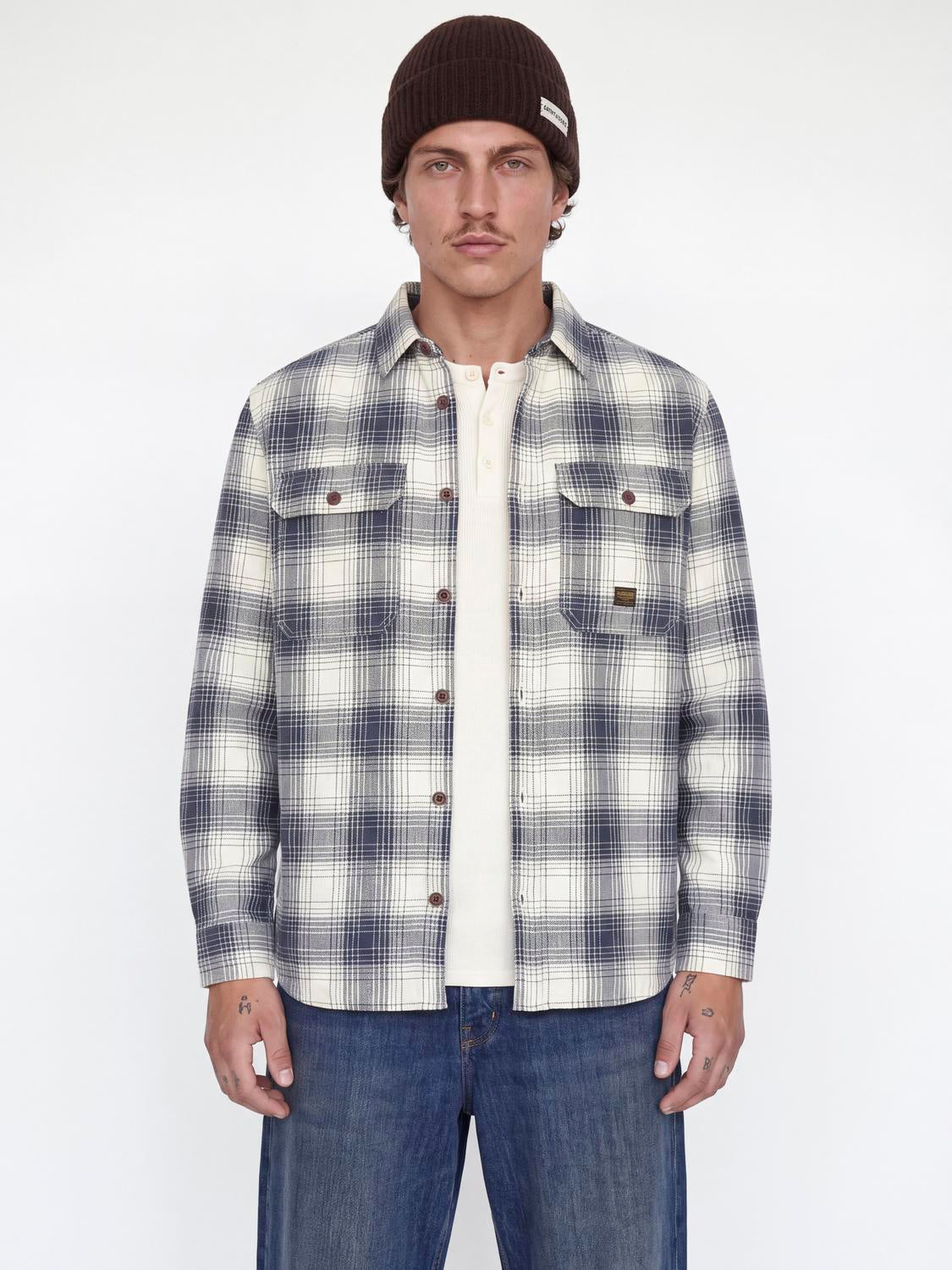 model_shot-front