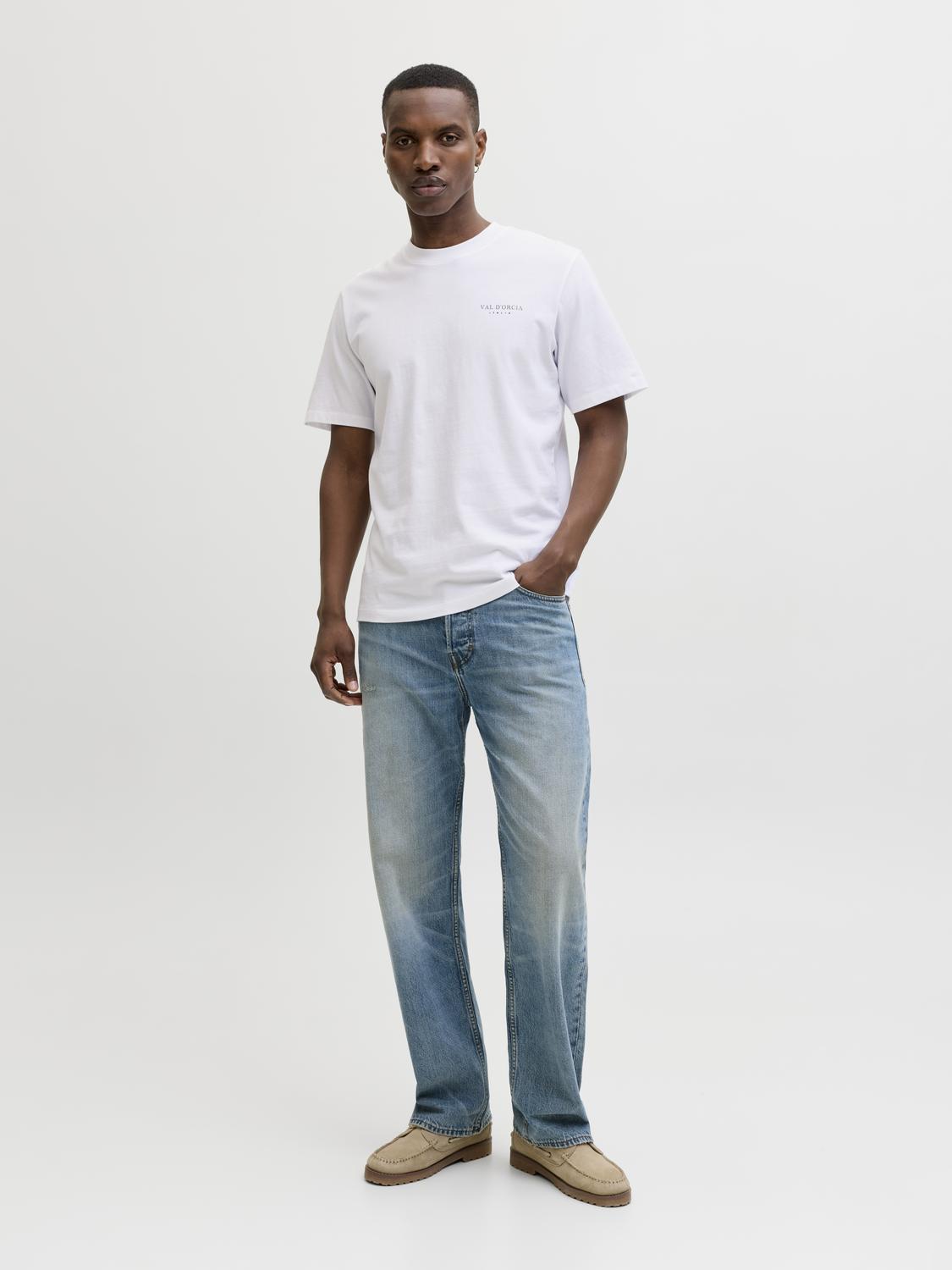 model_shot-front_full