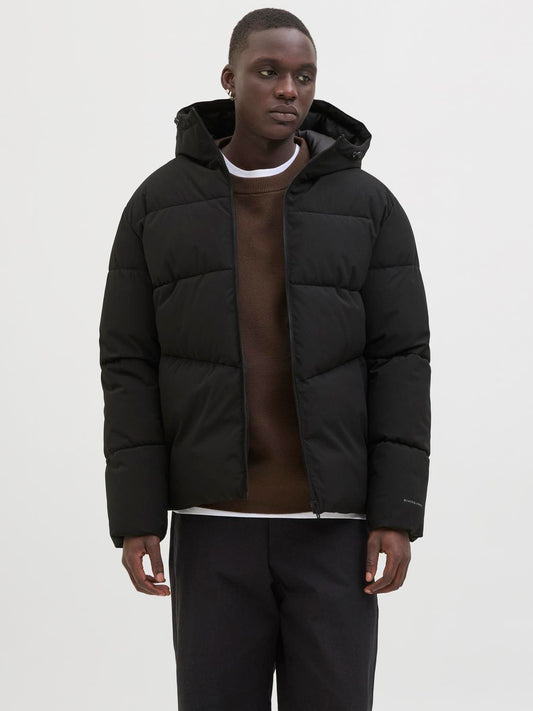model_shot-front