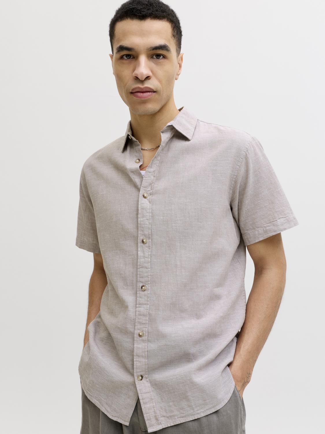 model_shot-creative