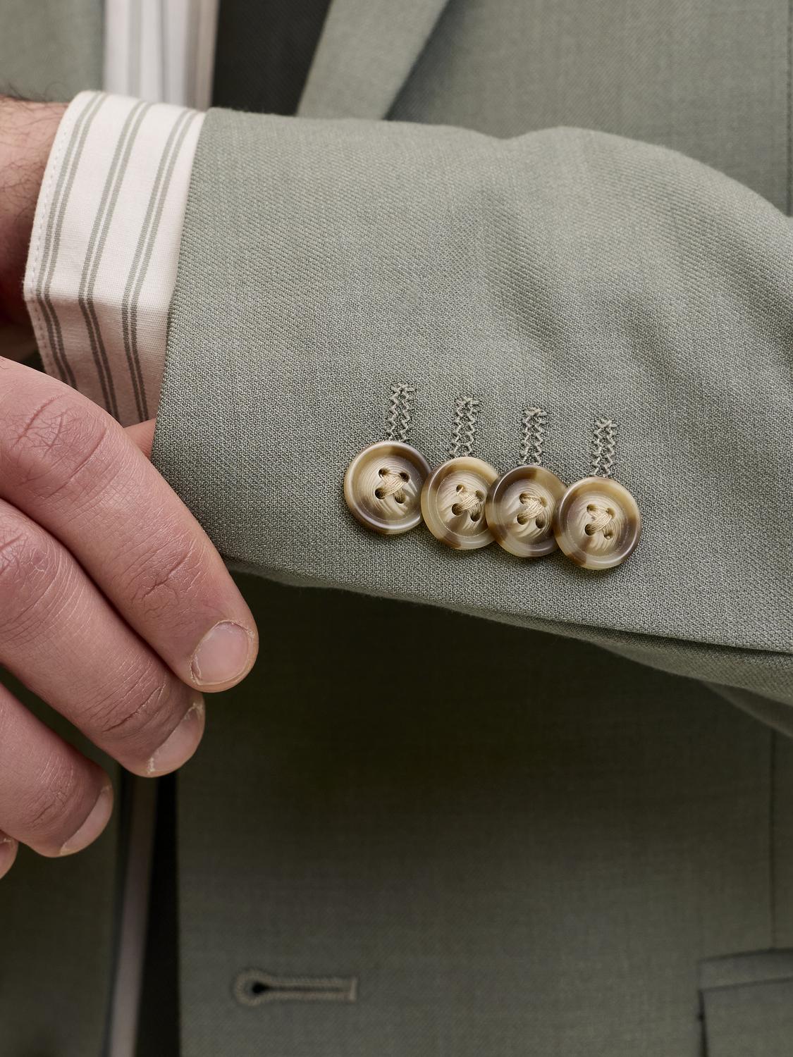model_shot-detail