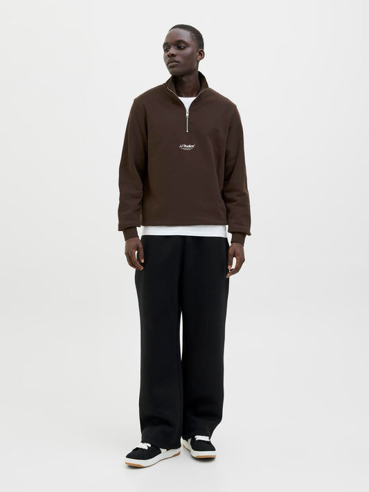 model_shot-front_full