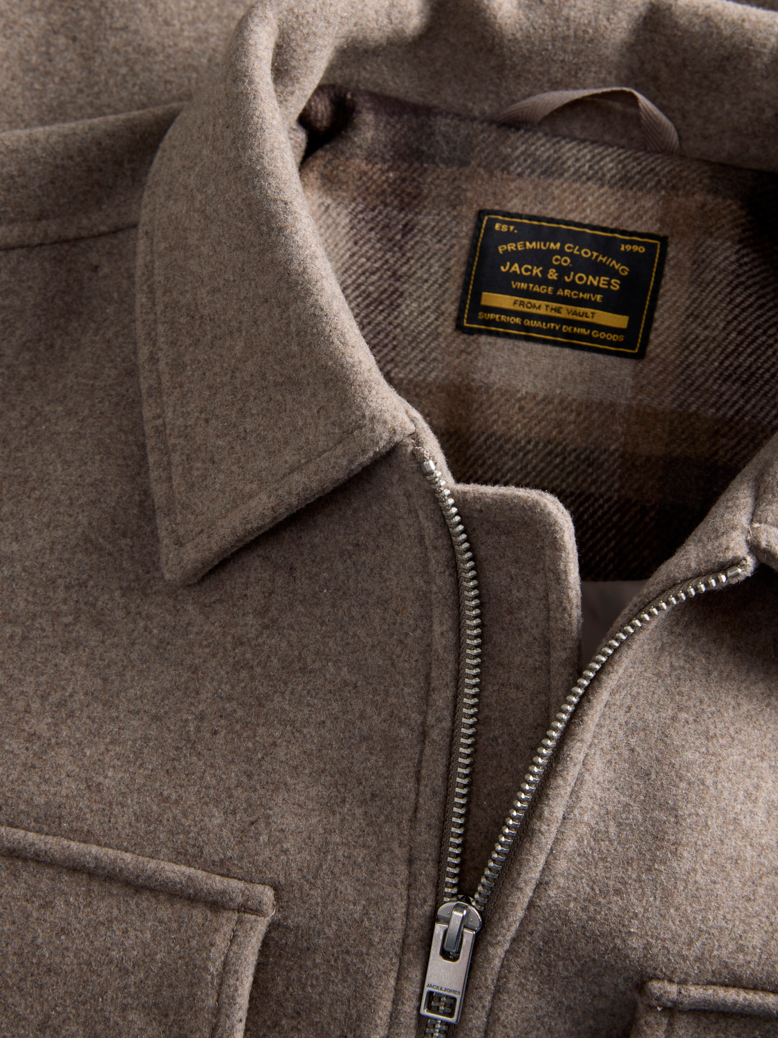 model_shot-detail