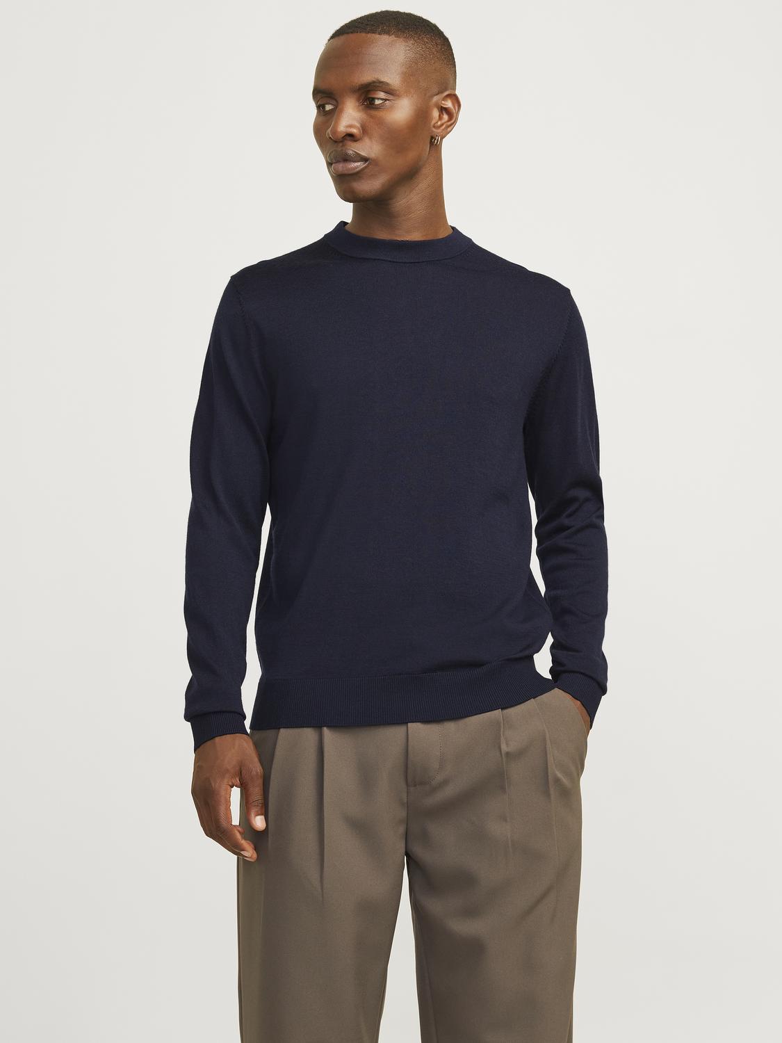 model_shot-front