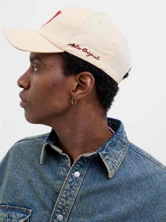 model_shot-creative