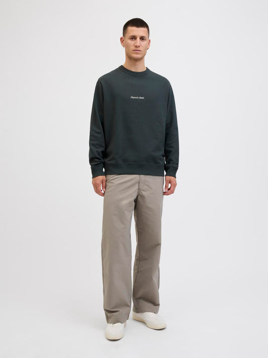 model_shot-front_full