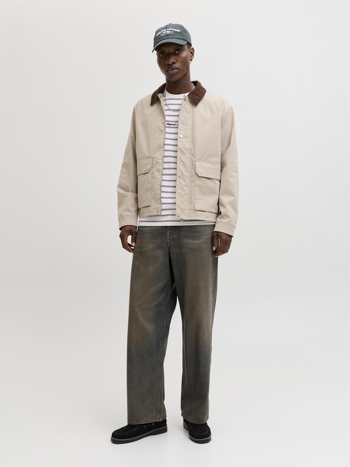 model_shot-front_full