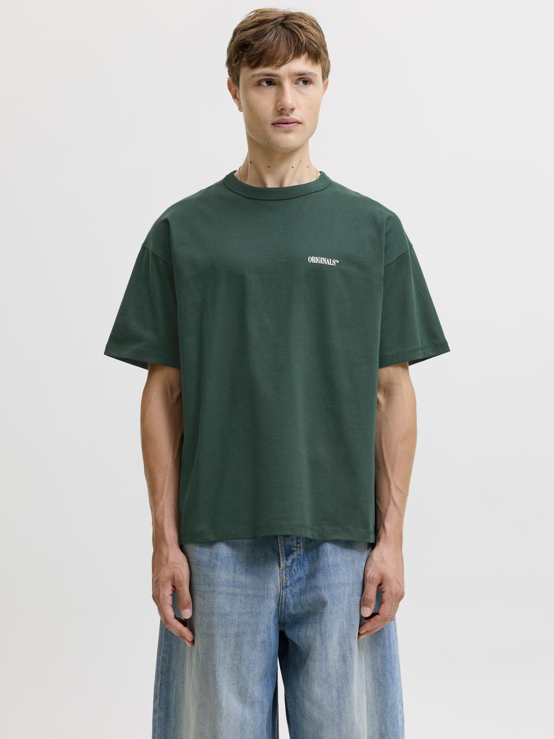 model_shot-front
