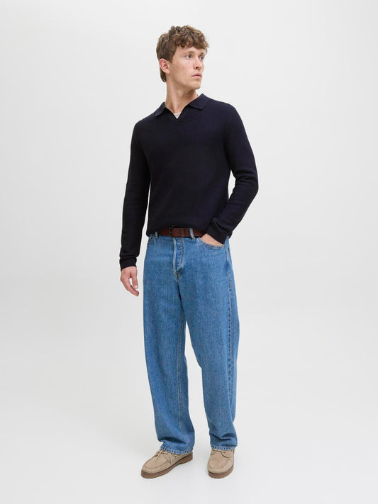 model_shot-front_full