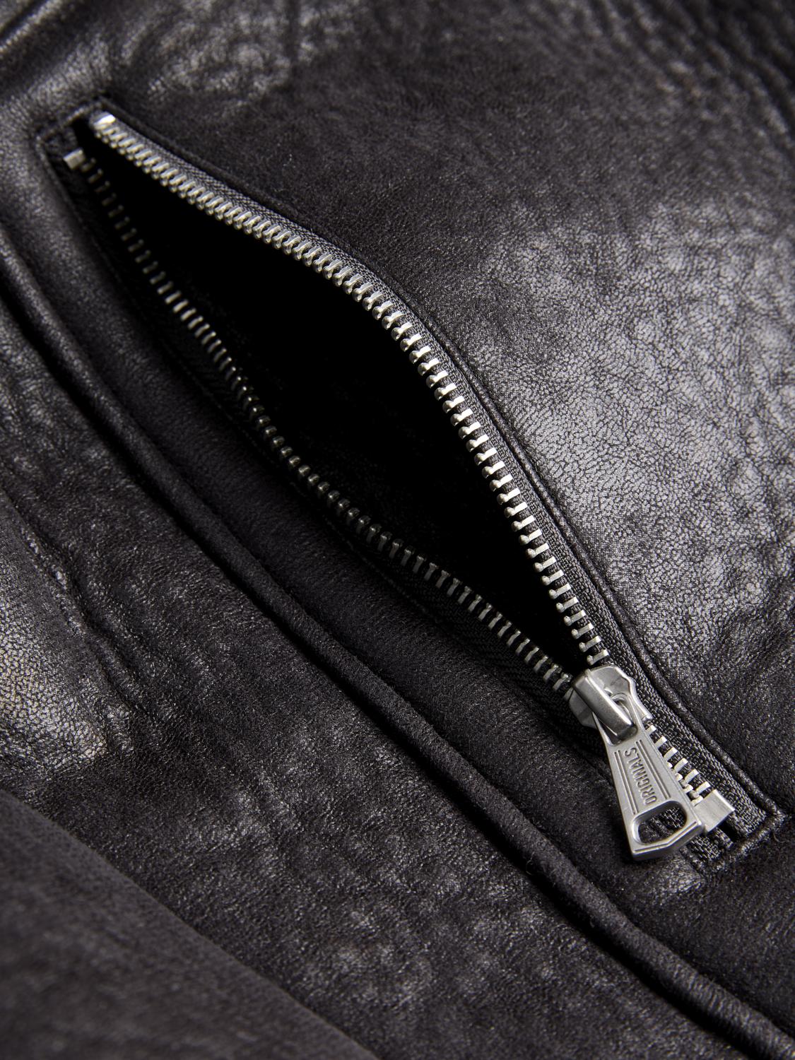 model_shot-detail