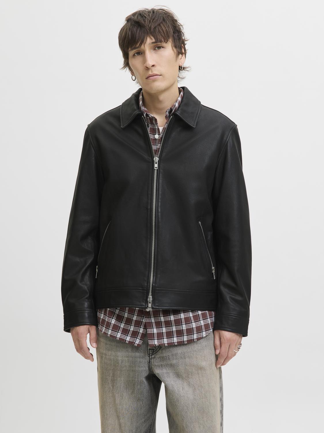 model_shot-front