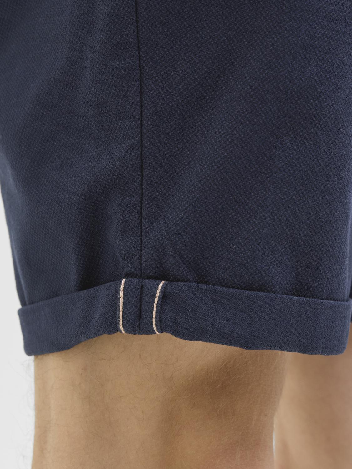model_shot-detail