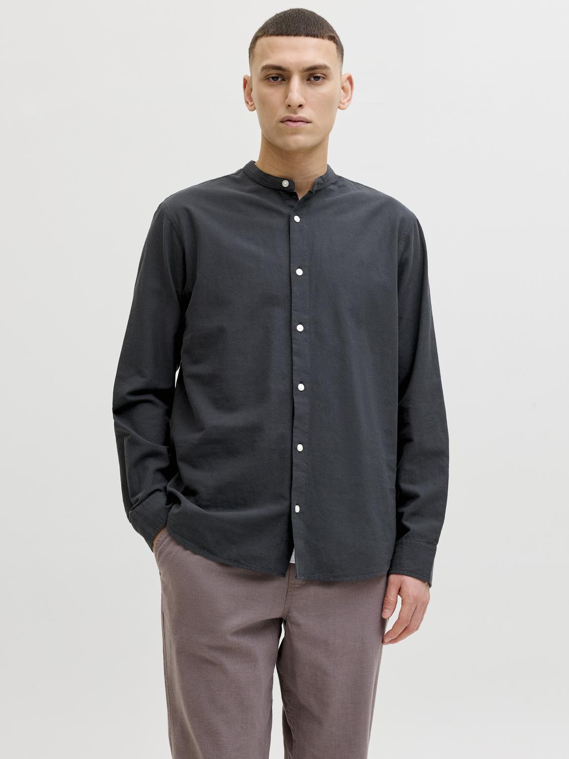 model_shot-front