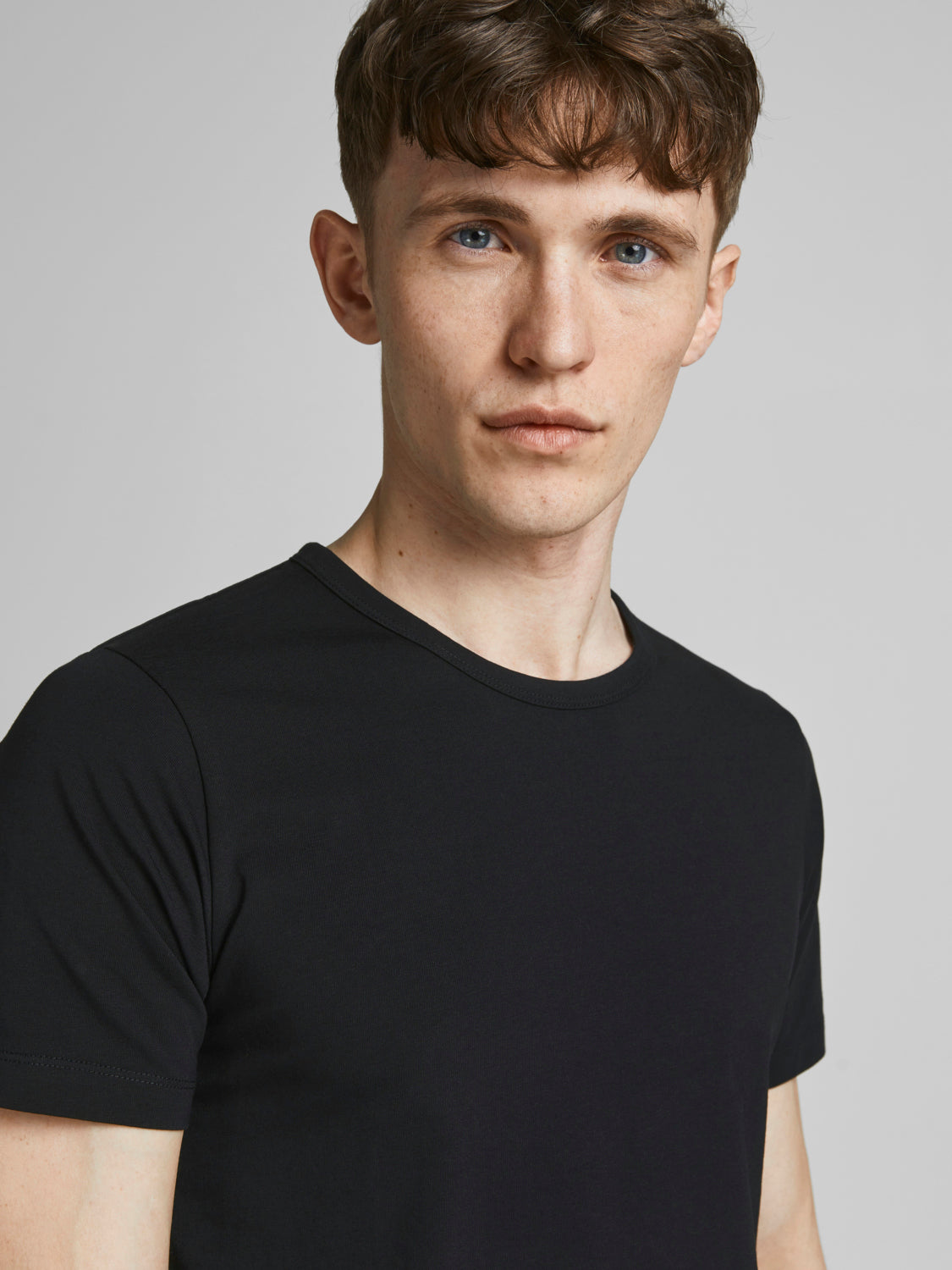 JJEBASIC T-Shirt - BLACK