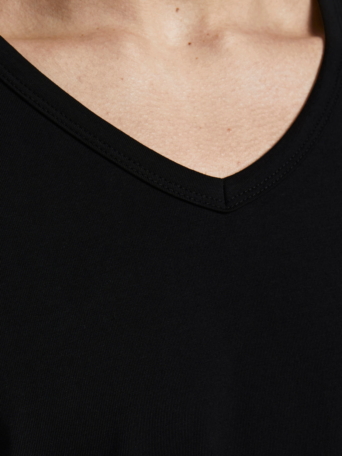 JJEBASIC T-Shirt - BLACK